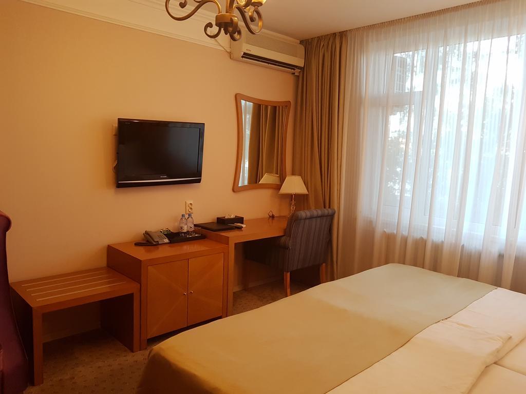 Prestige Hotel Astana Bagian luar foto