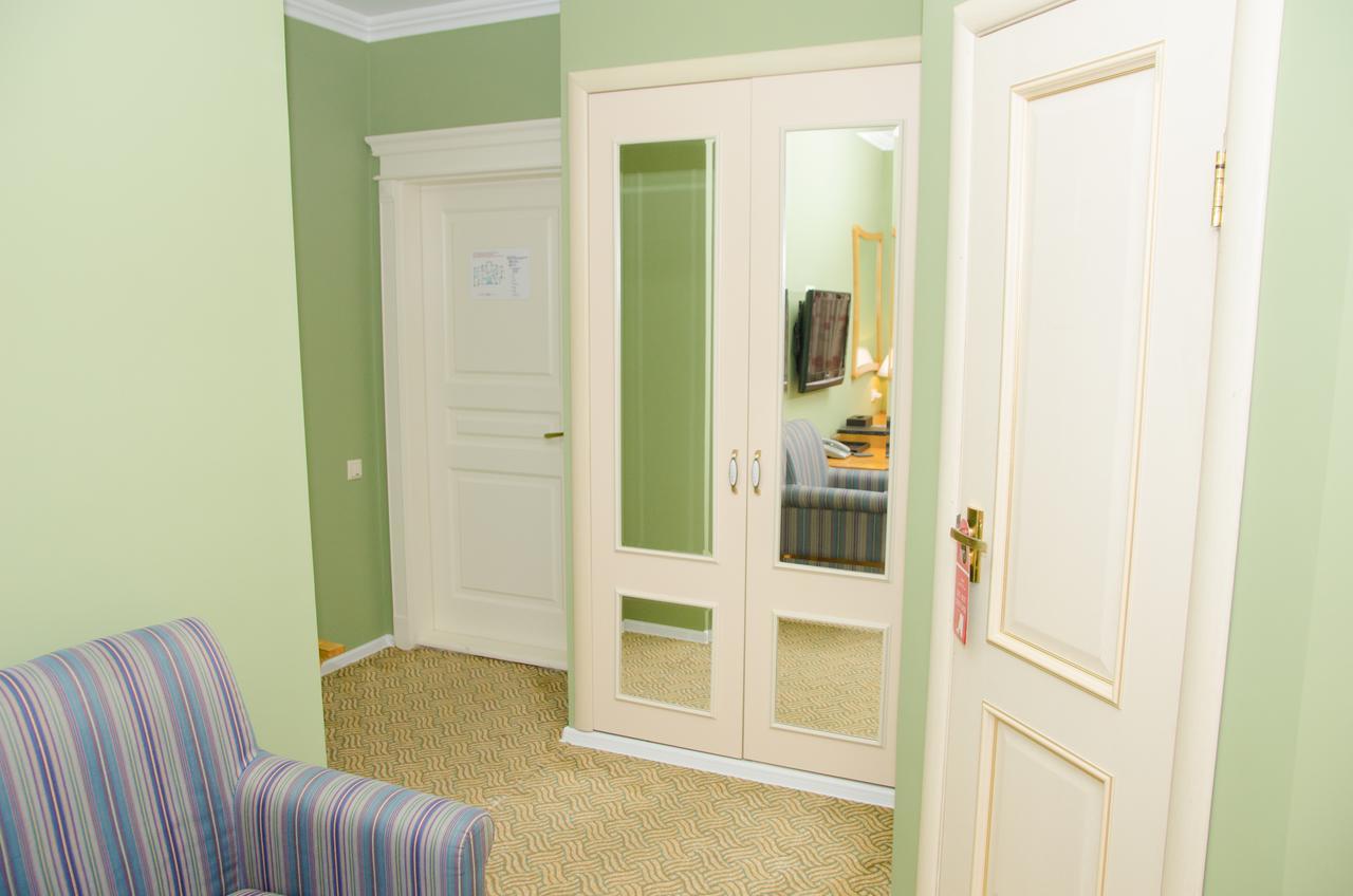 Prestige Hotel Astana Bagian luar foto
